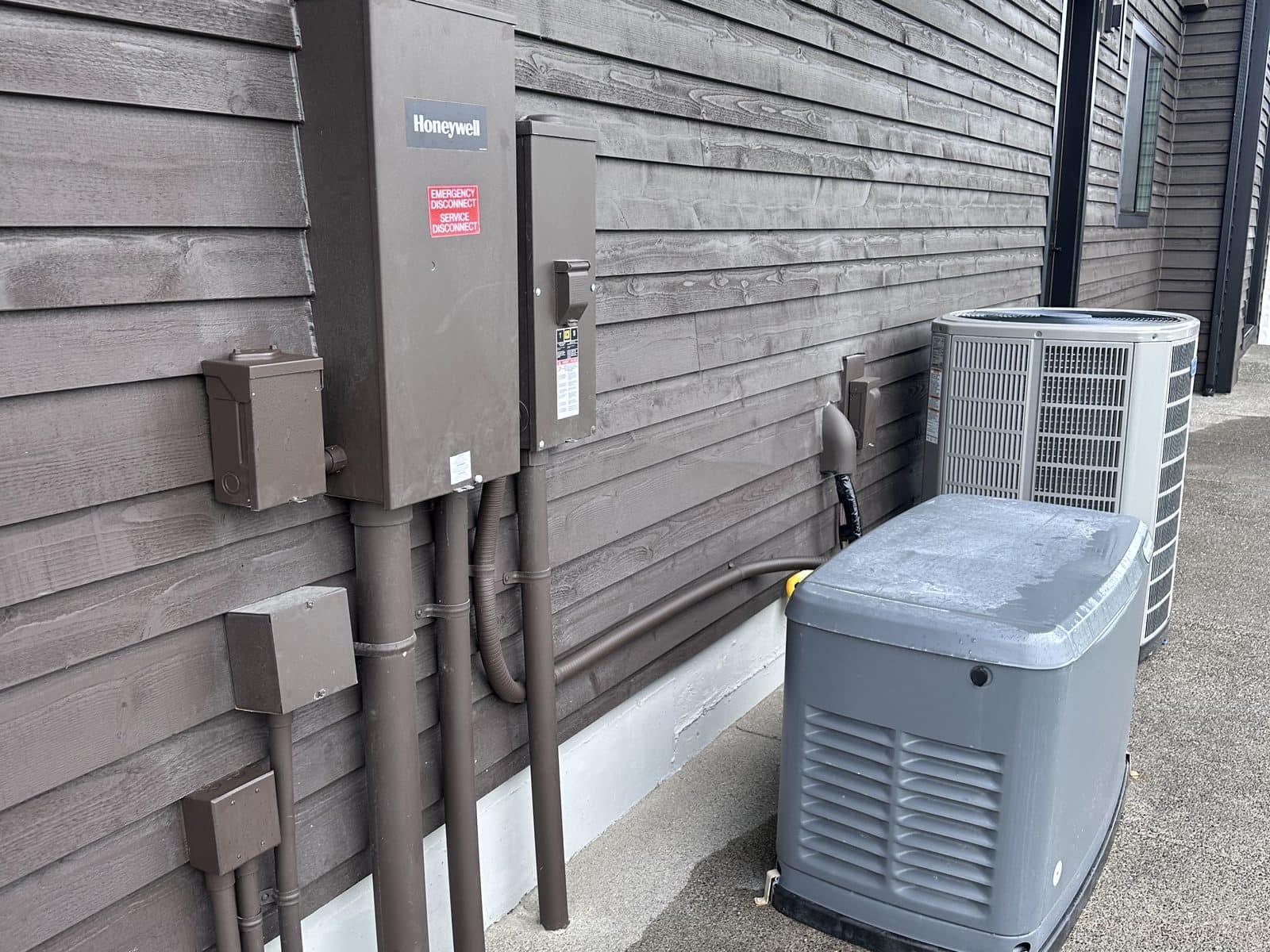22 kW Whole-Home Standby Generator and Automatic Transfer Switch